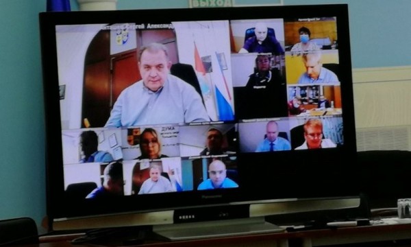 Пассажирка устроила скандал в автобусе из-за маски