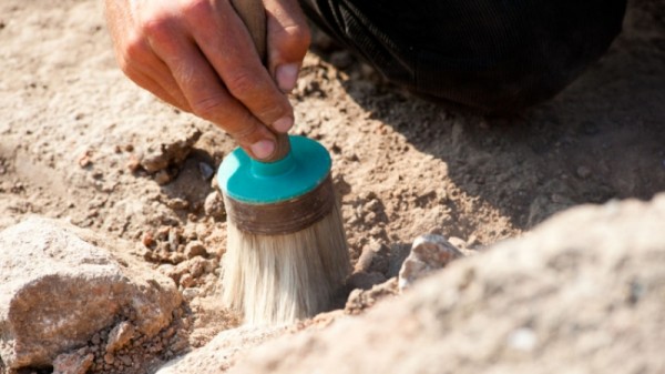 В Самарской области раскапывают фамильное захоронение бывшего губернатора В Самарской области раскапывают фамильное захоронение бывшего губернатора