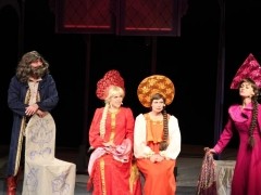 Тольяттинский театр кукол откроет сезон офлайн-спектаклем «Аленький цветочек» Тольяттинский театр кукол откроет сезон офлайн-спектаклем «Аленький цветочек»