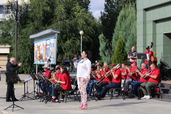 Тольяттинцев приглашают на открытые концерты филармонии Тольяттинцев приглашают на открытые концерты филармонии