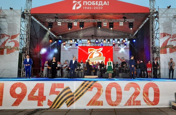 "Победа! Россия! Автопром!"