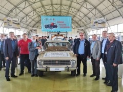 "Победа! Россия! Автопром!"