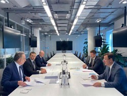 Дмитрий Азаров и Виталий Мутко обсудили перспективы жилищного строительства 