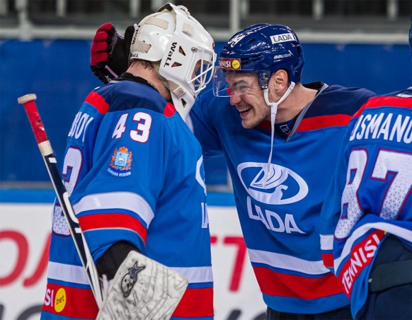 &laquo;Лада&raquo; забросила 5 шайб лидеру чемпионата