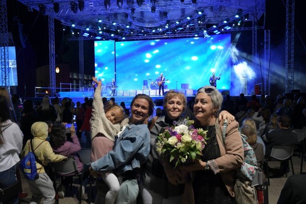 Самарцы отметили День города концертом и фейерверком