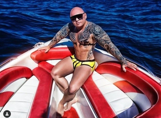 (фото) Чемпионка-тяжелоатлетка Тураева пожаловалась на половую дискриминацию в аэропорту (фото) Чемпионка-тяжелоатлетка Тураева пожаловалась на половую дискриминацию в аэропорту