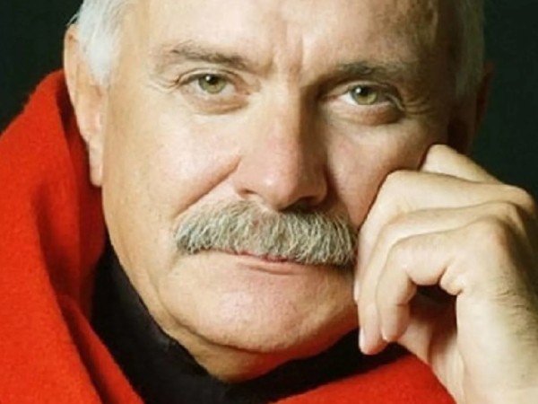 Путин присвоил Михалкову звание Героя Труда