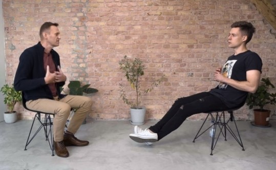 Навальный впервые после отравления дал видеоинтервью 