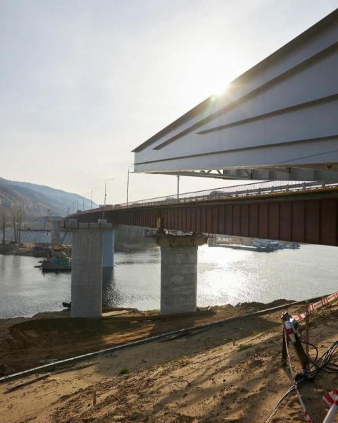 Дмитрий Азаров проверил мост через реку Сок Дмитрий Азаров проверил мост через реку Сок