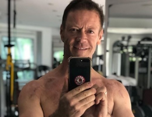 Рокко Сиффреди протянул руку помощи Артеме Дзюбе Рокко Сиффреди протянул руку помощи Артеме Дзюбе