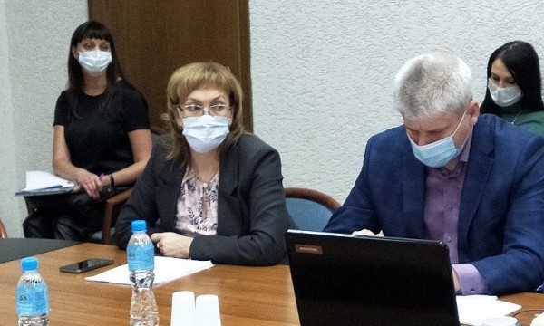 Прогнозируется падение доходов от платных услуг Прогнозируется падение доходов от платных услуг