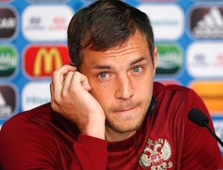 У Дзюбы требовали 5 млн долларов за интимное видео. Шантажистом занимается ФСБ У Дзюбы требовали 5 млн долларов за интимное видео. Шантажистом занимается ФСБ