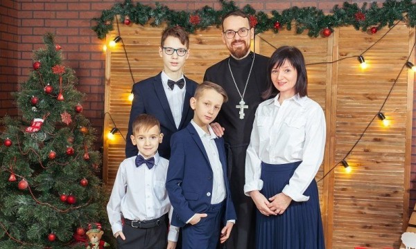 Тольяттинцы Евгений и Евгения Фокины: «Обращайтесь к Богу, когда вам хорошо!» Тольяттинцы Евгений и Евгения Фокины: «Обращайтесь к Богу, когда вам хорошо!»