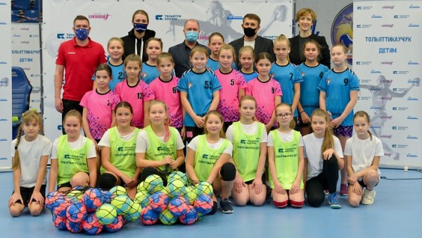 «Тольяттикаучук» поддерживает детскую школу гандбола «Тольяттикаучук» поддерживает детскую школу гандбола