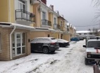 В Тольятти замдиректора фирмы «Легаси» и его семья отравились угарным газом В Тольятти замдиректора фирмы «Легаси» и его семья отравились угарным газом