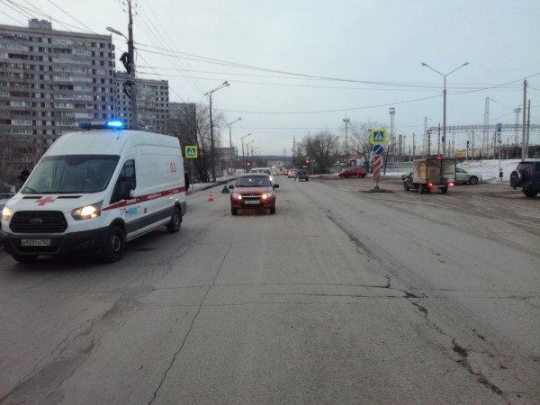 В Тольятти 11-летняя девочка пострадала под колесами «Гранты» В Тольятти 11-летняя девочка пострадала под колесами «Гранты»