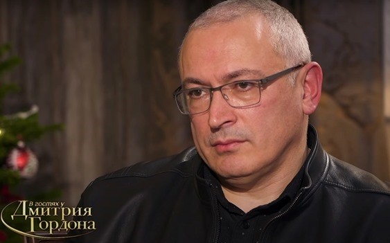 Ходорковский заявил, что его &laquo;пасут&raquo; российские спецслужбы