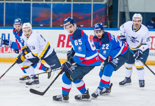 «Лада» по буллитам проиграла «Дизелю» «Лада» по буллитам проиграла «Дизелю»