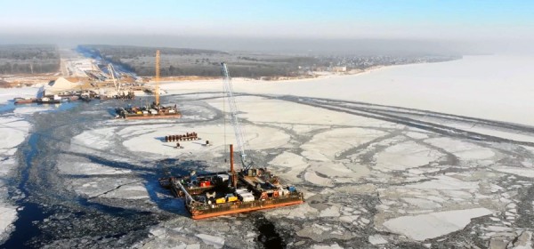 ГУ МЧС России по Самарской области предупреждает об опасности выхода на лед в районе строящегося моста