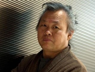 Коронавирус убил корейского режиссера Ким Ки Дука Коронавирус убил корейского режиссера Ким Ки Дука