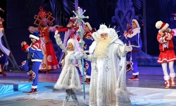 Кремлёвская ёлка «идёт» к нам! Кремлёвская ёлка «идёт» к нам!