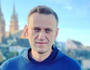 ФСИН просит суд заменить условный срок Навального на реальный ФСИН просит суд заменить условный срок Навального на реальный