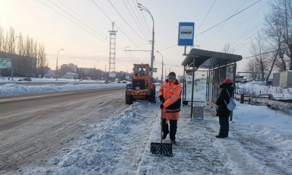 Дорожные службы Тольятти мобилизованы на устранение последствий снегопада