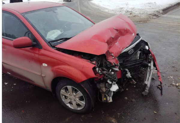 В Тольятти на перекрестке столкнулись машины. Пострадал человек