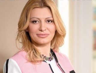 В Тольятти у бизнес-леди Хашириди спалили уже вторую машину В Тольятти у бизнес-леди Хашириди спалили уже вторую машину