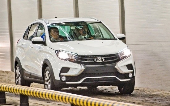 (фото) Владимир Познер посетил АВТОВАЗ (фото) Владимир Познер посетил АВТОВАЗ