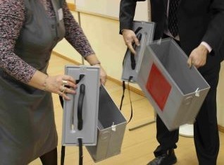 В Самарской области члены избиркома установили рекорд по скорости передвижения с урнами для голосования