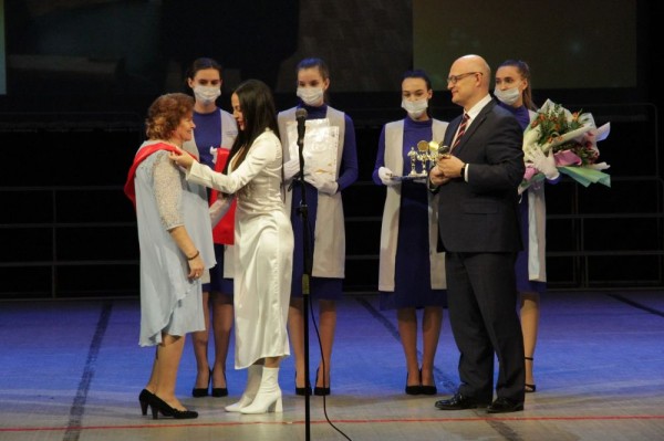 Награждены тольяттинцы, внесшие значительный вклад в развитие города