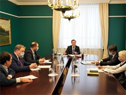 Дмитрий Азаров обсудил перспективные проекты с сопредседателями регионального штаба ОНФ