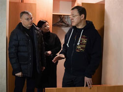 Дмитрий Азаров проверил готовность ПВР для вынужденных переселенцев из ДНР и ЛНР