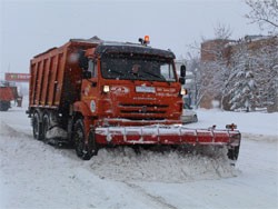 Дмитрий Азаров: "Лично возглавьте снегоборьбу" Дмитрий Азаров: "Лично возглавьте снегоборьбу"